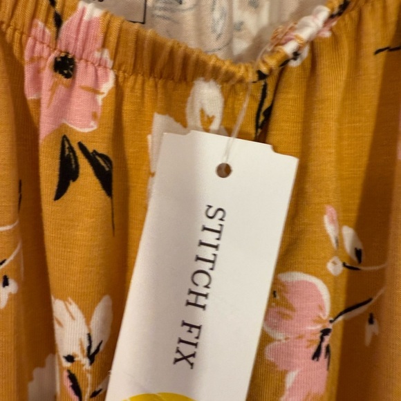 Nomad Yellow Flutter Sleeve Blouse with Pleated Design - Picture 5 of 6